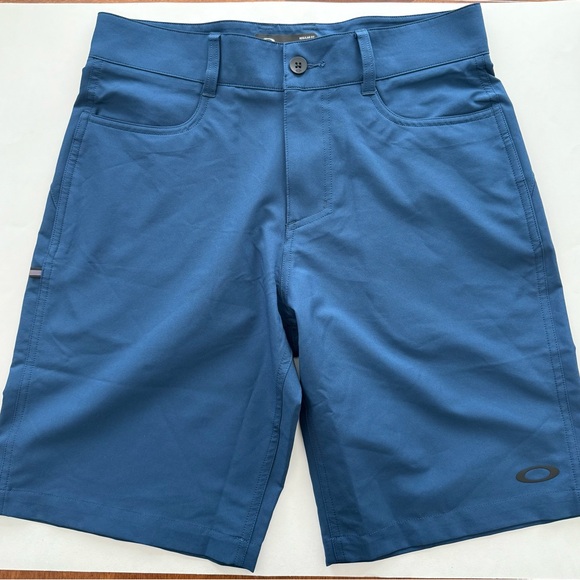 Oakley Dark Blue Shorts Men’s Size 30 - Picture 1 of 7